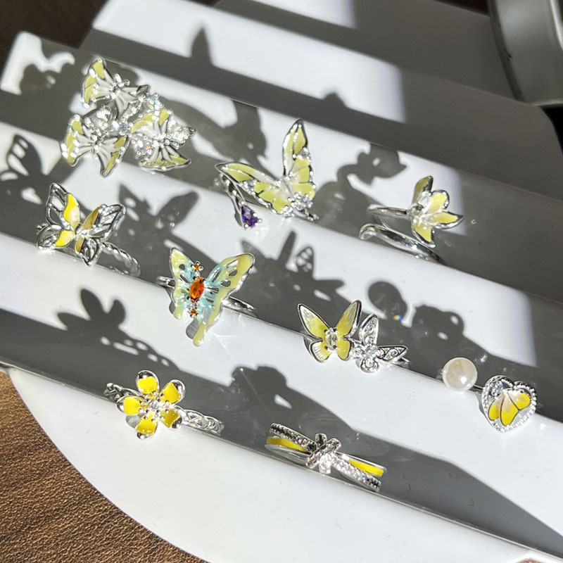 A Korean-style trendy mixed forest-themed yellow glazed butterfly flower open ring for women, with a light luxury and high-end feel Specification drawing