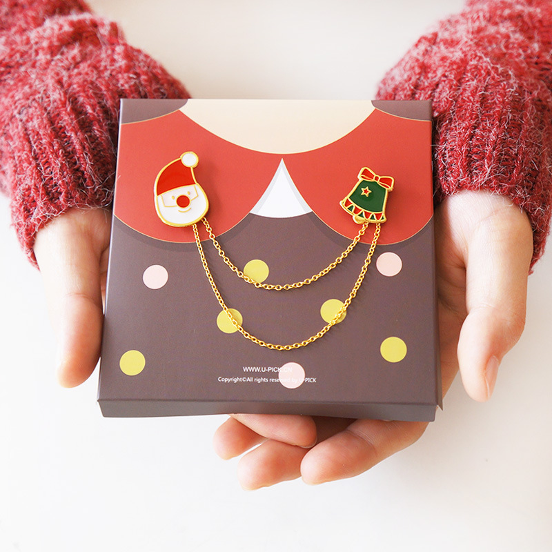 Z29 New Year Badge Christmas Series Lapel Pin Christmas Gift Gingerbread Man Brooch Pendant Clothing full figure