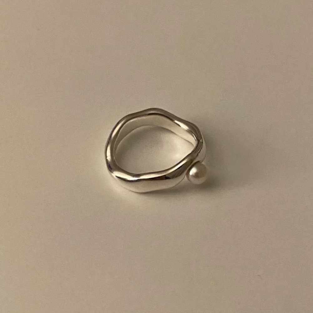 Korean 925 sterling silver pearl ring, a feminine, niche design with a high-end feel, a simple and cold style index finger ring Specification drawing