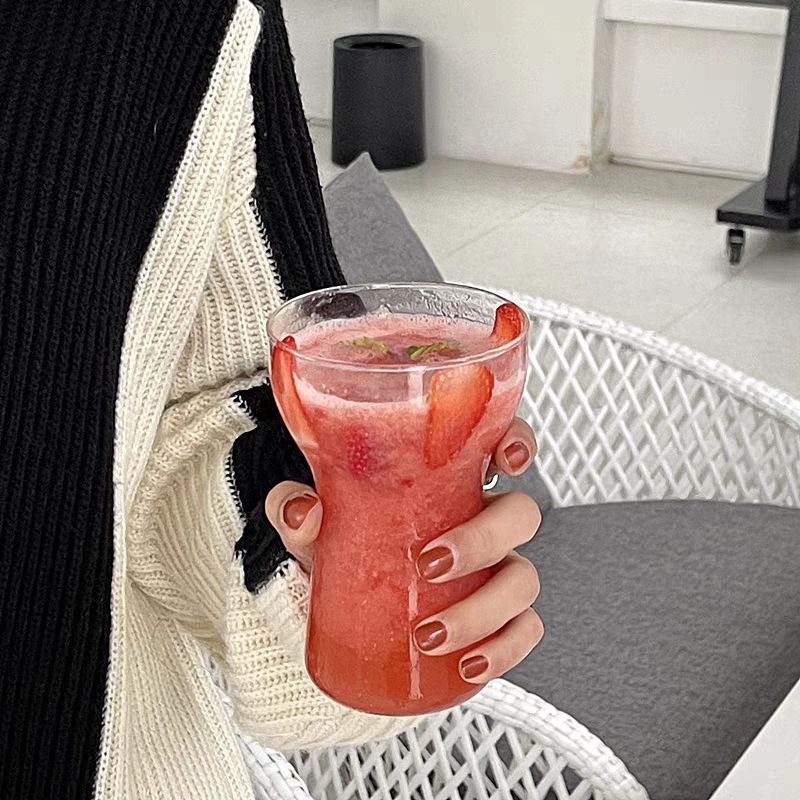 Creative high borosilicate transparent glass cold drink milk tea cup for home breakfast, simple single-layer glass cup full figure
