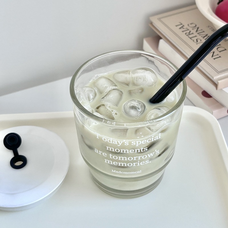 Homemade water cups, Korean InS-style glass straw cups, cold brew coffee cups, milk tea cold drink water cups Application Scenario