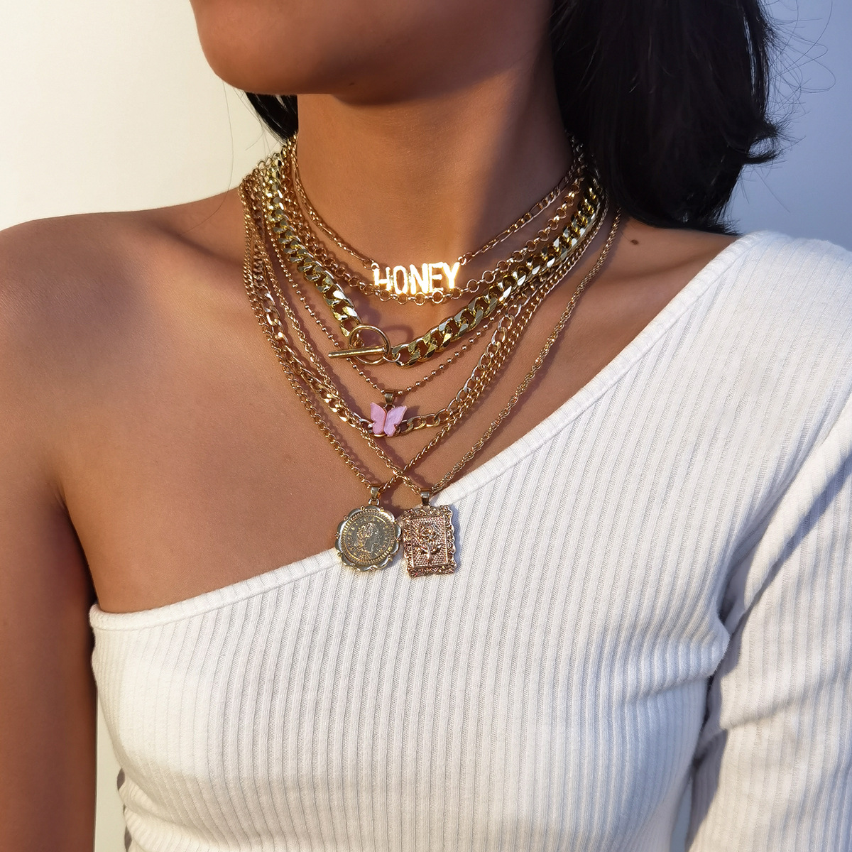 European and American cross-border fashion accessories, personalized and simple OT buckle multi-layer necklace, retro set, alloy butterfly necklace full figure