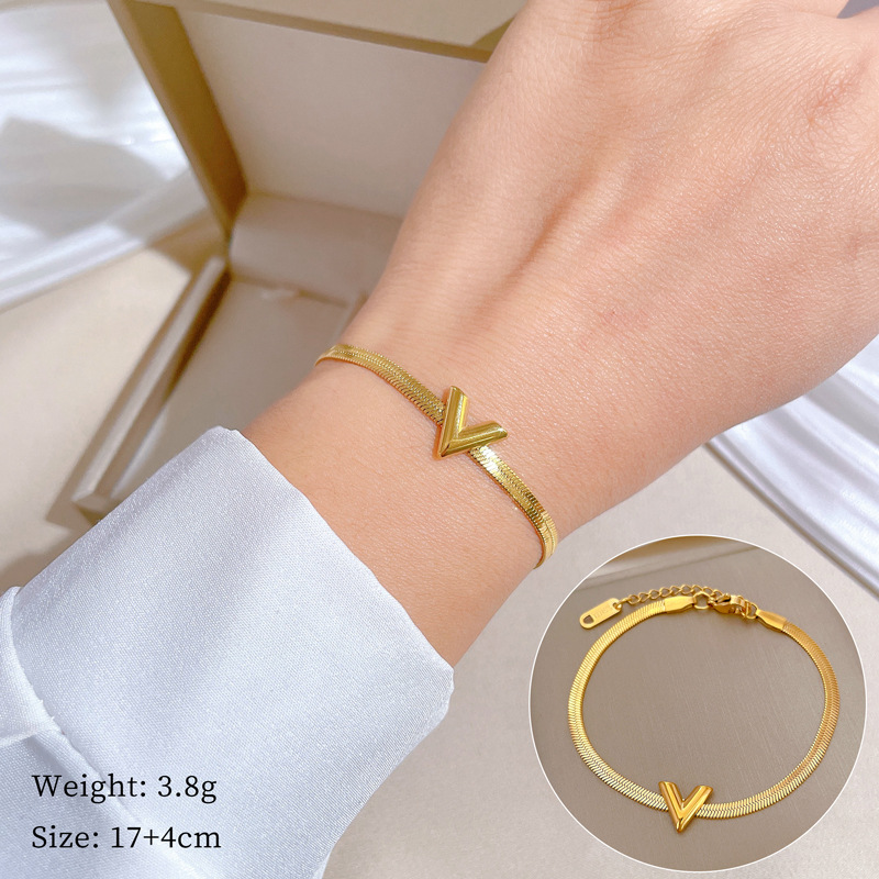 【 All-titanium Steel 】 Dongdaemun Minimalist V-letter forest-themed chain bracelet, a female Internet celebrity's retro best friend full figure