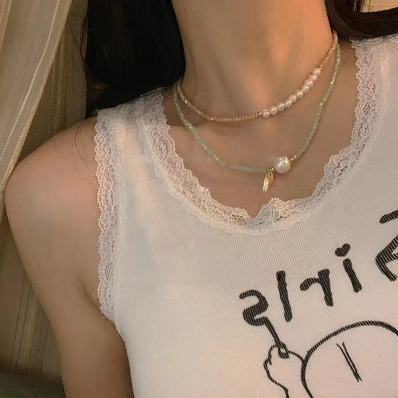 Hot Girl Summer colorful beaded pearl necklace, design sense, niche and versatile necklace, women's collarbone chain accessory full figure