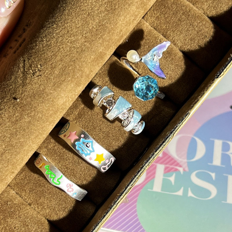 Cute and sweet girl style dopamine graffiti star best friend ring girl color-blocked fishtail personalized design ring Specification drawing