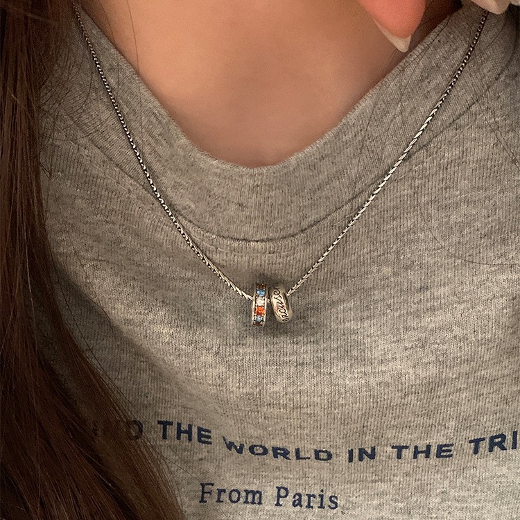 Simple letter color diamond necklace for women 2025 collarbone chain, new niche design sense hoodie chain wholesale accessory full figure