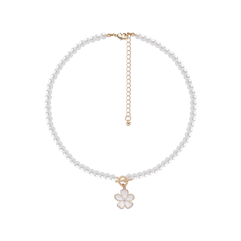 White oil-dripping flower OT necklace, French high-end female pearl sweater chain, niche exquisite wholesale necklace Item Picture