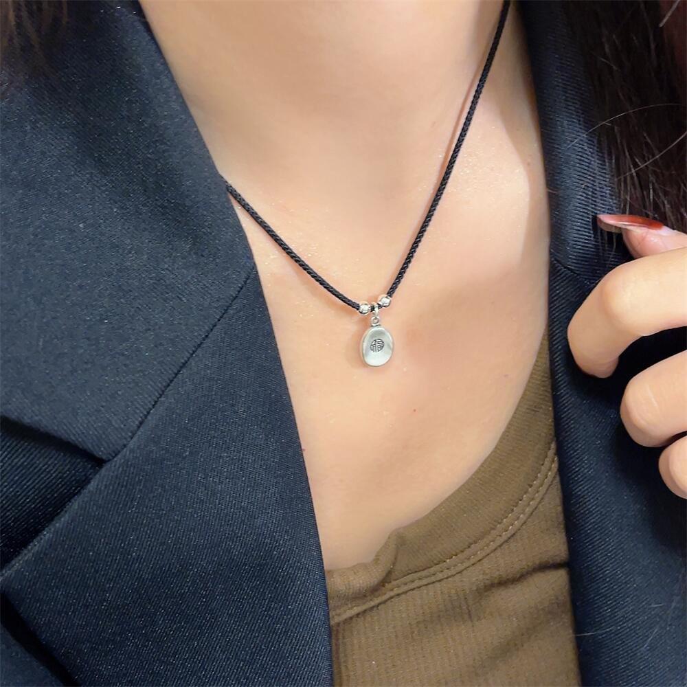 "Wish" Versatile and simple peace and fortune pendant Black rope necklace for couples, black rope woven collarbone chain for men and women, ins Application Scenario