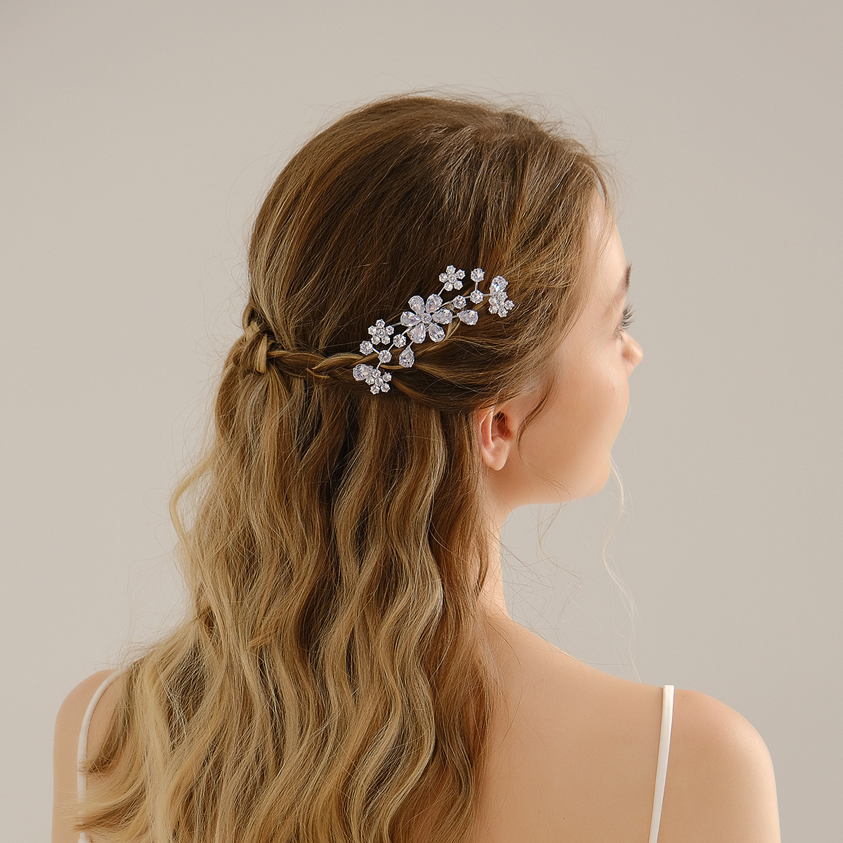 Bride's hair accessory, wedding dress, evening gown, headwear, simple and ins style, versatile updo, water diamond zircon hair comb, sunflower comb full figure