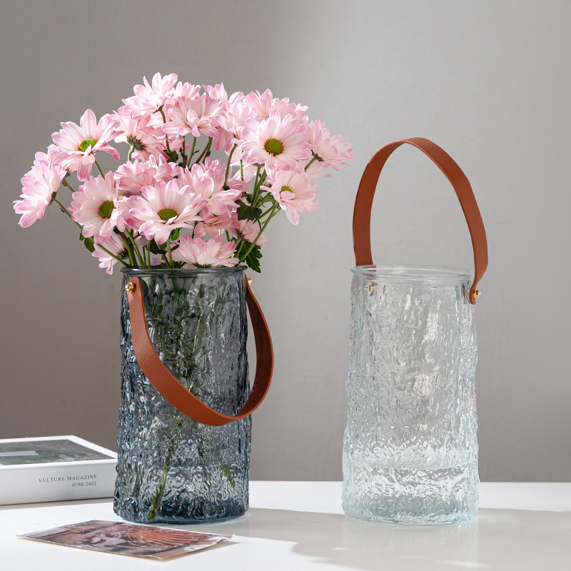 Retro hand-held glass vase, simple hydroponic fresh flower dried flower arrangement vase, creative ins-style living room decoration item full figure