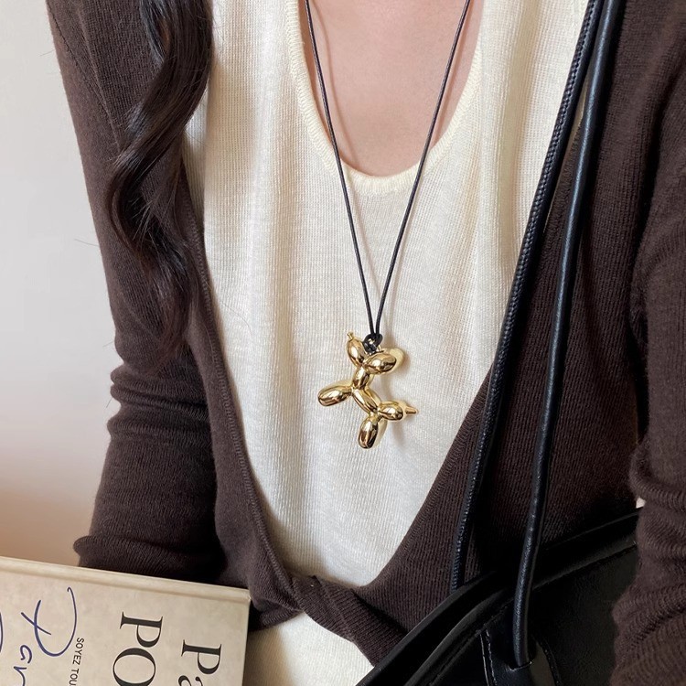 Metal balloon dog pendant necklace for women, 2025 new niche design, hoodie sweater chain, long necklace details Picture