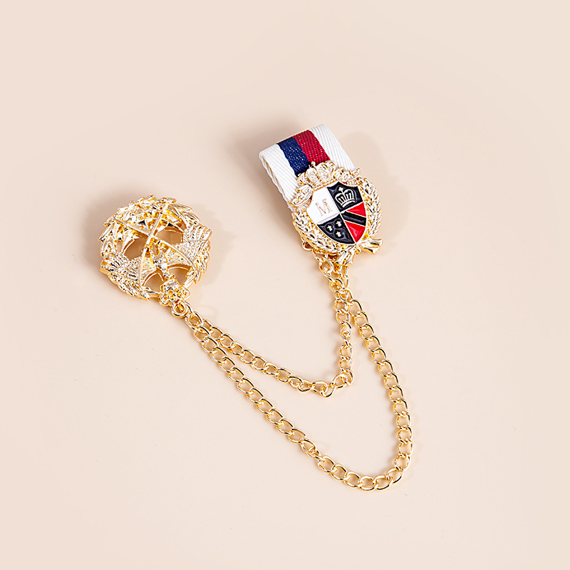 British retro shield, eight-pointed star, double-layer chain tassel brooch, sun star badge pendant, collar pin Specification drawing
