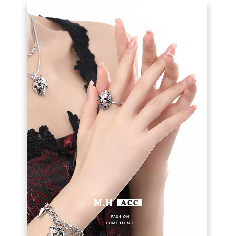 New rose skull hip-hop ring for women, a niche, high-end, light luxury punk style index finger ring, a unique and trendy ring details Picture