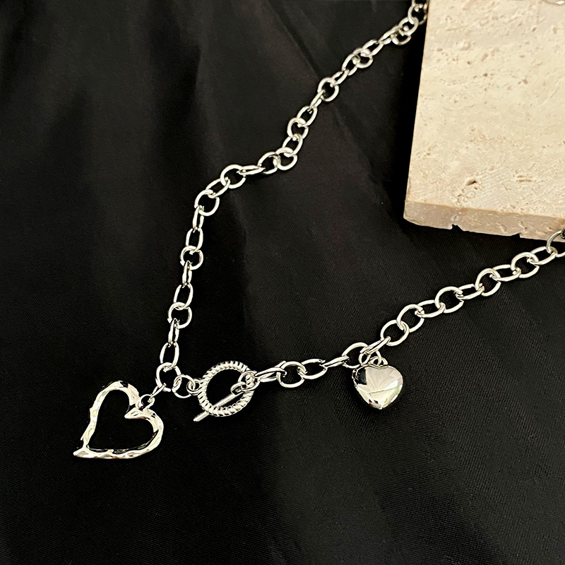 Spicy girl style silver heart-shaped necklace, women's Instagram hip-hop collarbone chain, 2022 new style simple and elegant accessory necklace Specification drawing