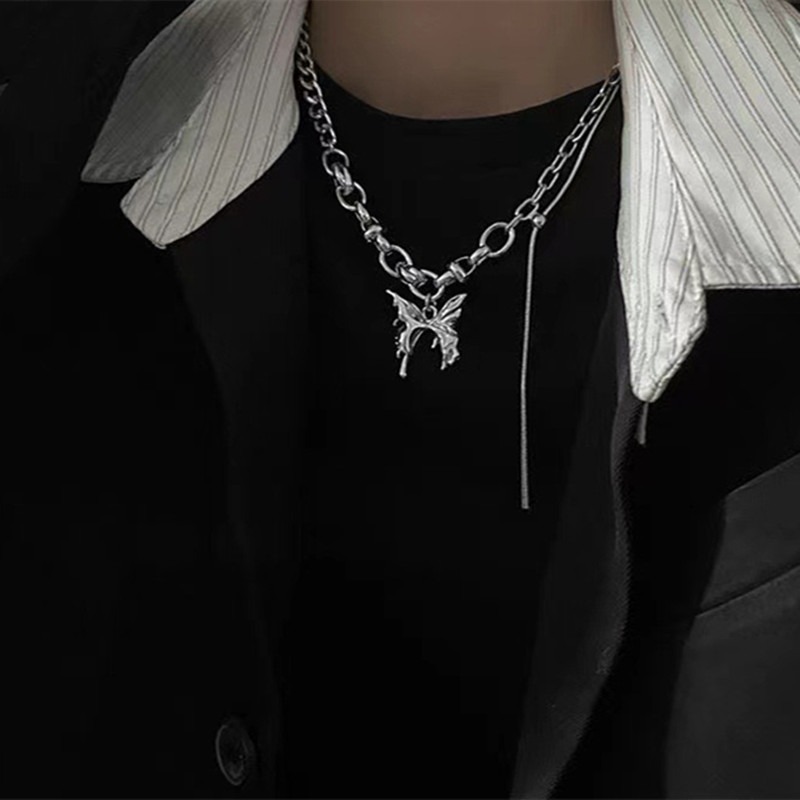 Butterfly metal spliced necklace for women in summer, Instagram hip-hop cold style, Internet celebrity collarbone chain, spice girl versatile necklace accessory details Picture