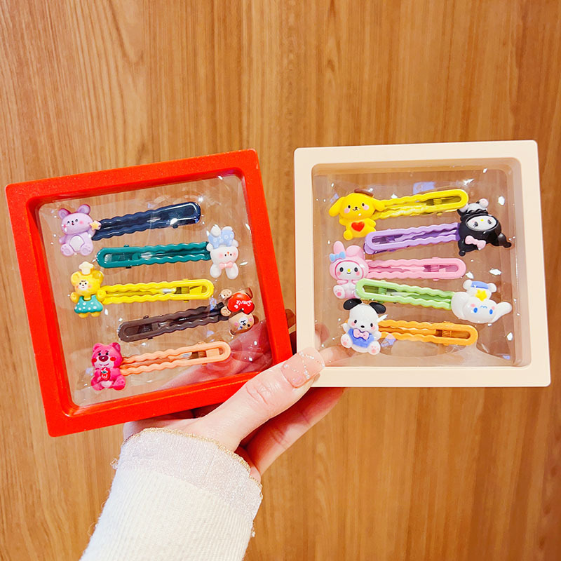 Photo frame storage box, Korean cute Morandi candy bean hair clip, children's cartoon hair clip, girls' bangs clip, side clip Application Scenario