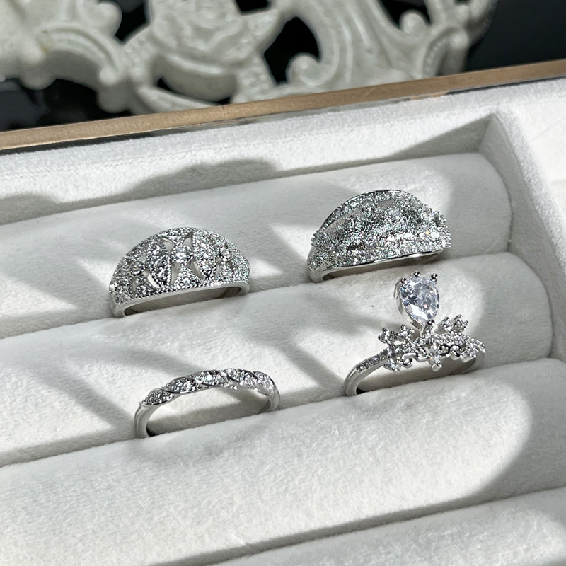 Simple and individual crown, water-drop zircon light luxury open ring, women's niche high-end lace full diamond fashionable ring Specification drawing