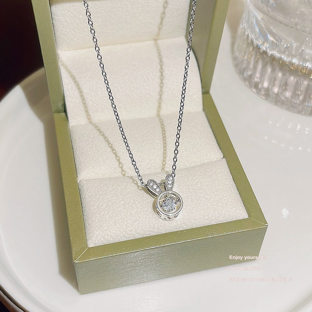 A cute and lively student rabbit necklace, a unique Korean version of a girl's heart pendant, and a stylish titanium steel collarbone necklace accessory full figure