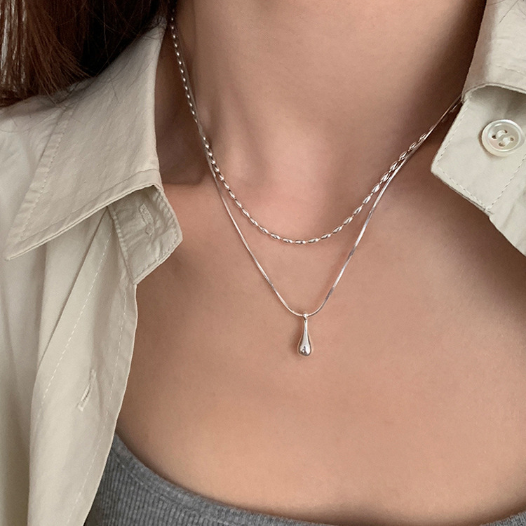 Double-layer bean metal necklace for women, with a unique design sense, retro style, simple and versatile, elegant neckchain and collarbone chain Specification drawing