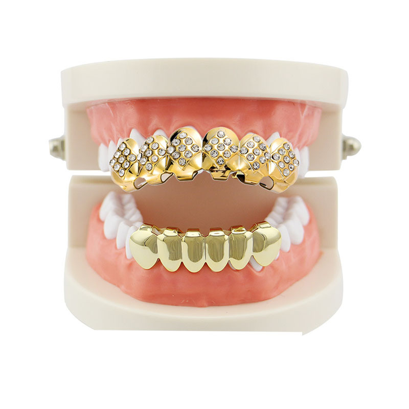 European and American hip-hop 18K gold-plated diamond-encrusted six-toothed braces Vampire hip-hop braces Grills Halloween Application Scenario