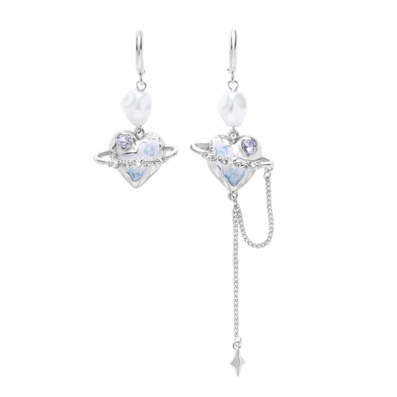 925 Silver Needle blue gradient heart-shaped earrings, a niche high-end look, summer coolness earrings, fashionable and trendy earrings Item Picture