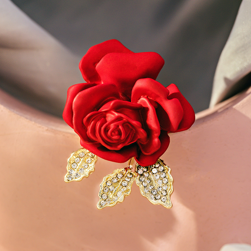 New fashionable and elegant style rose brooch, red camellia diamond-encrusted suit accessory dress brooch for women details Picture