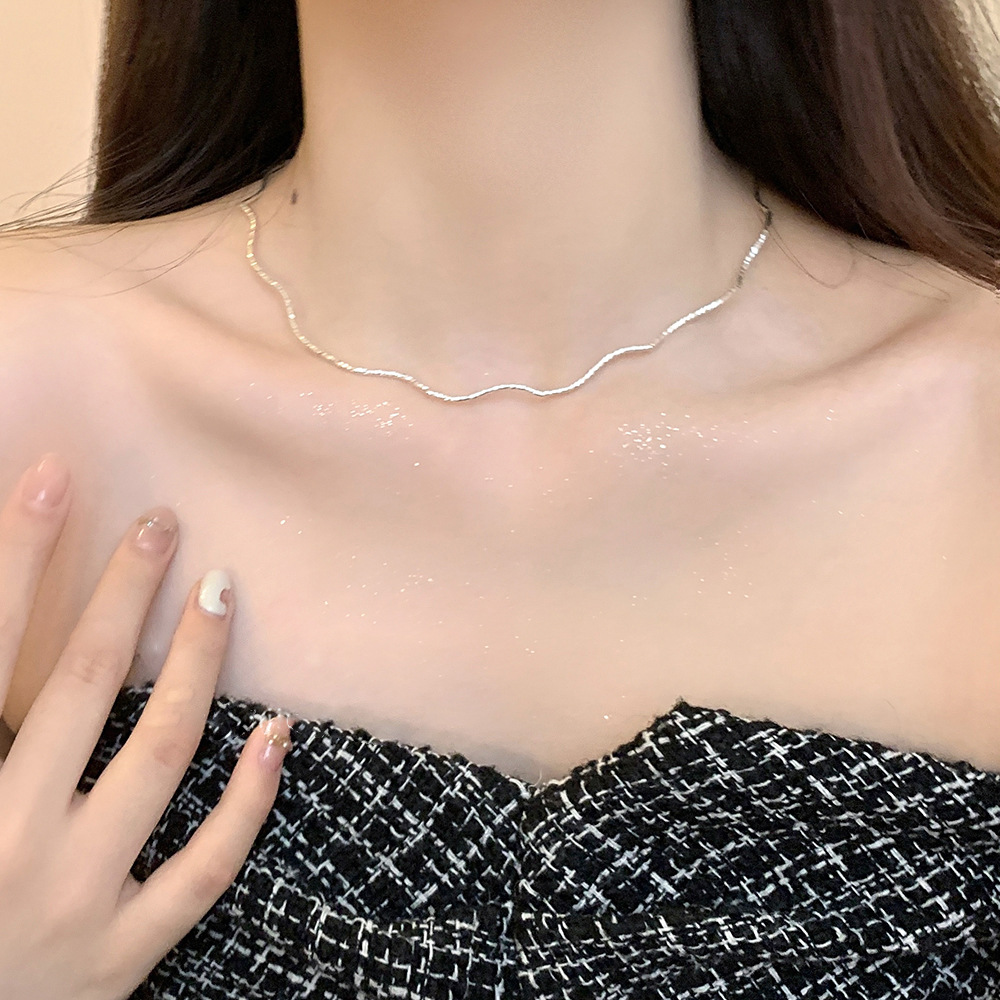 Super beautiful Galaxy sparkling water wave chain necklace, women's wave collarbone chain, women's Spring and summer necklace, 2023 new style women's Instagram details Picture