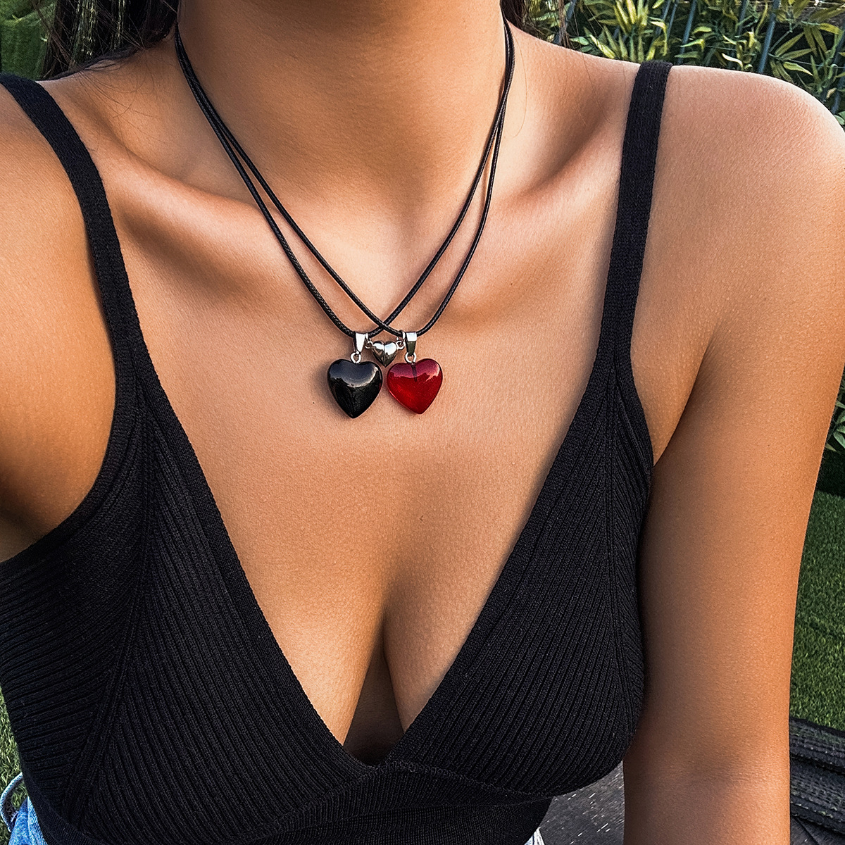 European and American cross-border jewelry, retro magnetic attraction, fashionable heart-shaped necklace, women's niche design, couple heart-shaped wax thread necklace Specification drawing