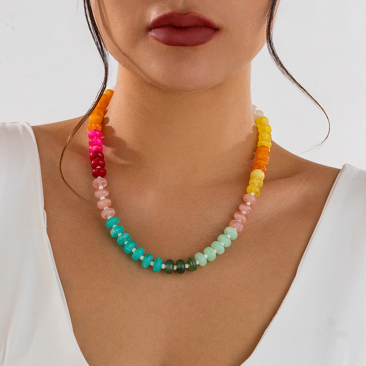 European and American cross-border jewelry: Fresh and cute rainbow acrylic beaded collarbone chain, sweet dopamine irregular necklace details Picture