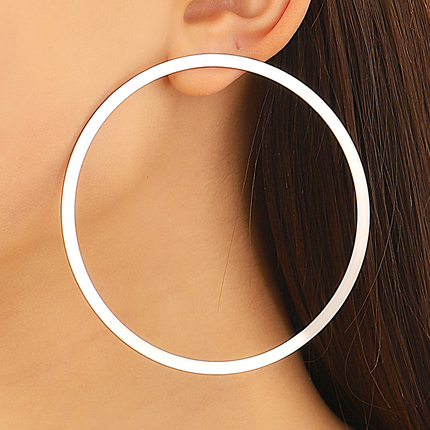 New cross-border exaggerated hollowed-out geometric earrings for women, European and American retro and simple design, round stud earrings factory wholesale full figure