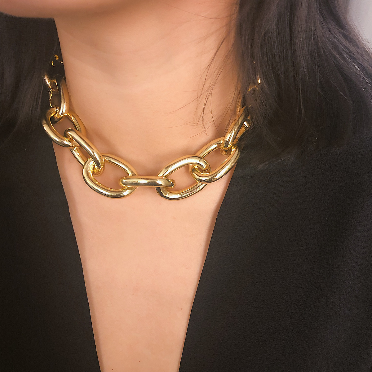 European and American cross-border jewelry, simple and individual metal chain necklace, women's exaggerated frosted punk short necklace full figure