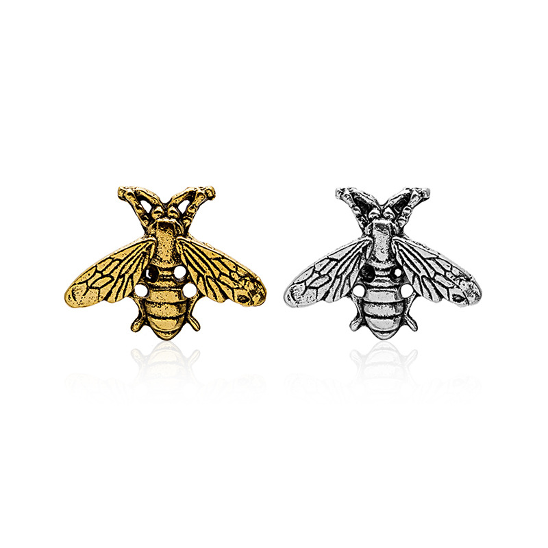 Fashionable, exquisite and versatile animal and insect brooches and corsages that are selling well in Europe and America full figure