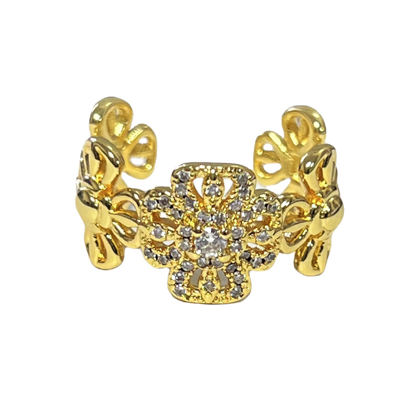 French light luxury retro four-leaf clover hollowed-out design open ring, a sophisticated and versatile ring with a unique feminine charm Item Picture