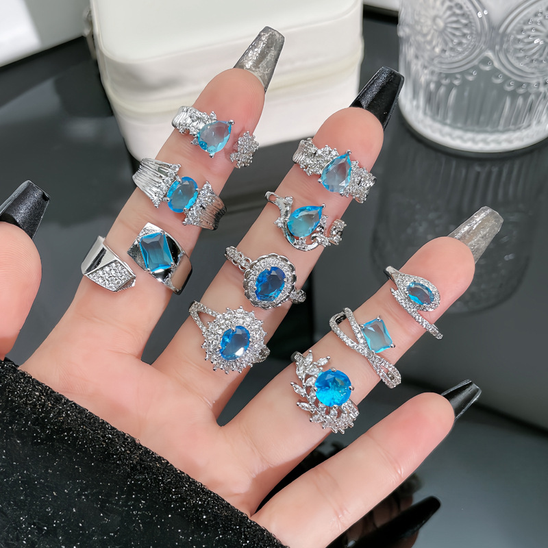 A niche aquamarine zircon light luxury individual temperament open ring for women on Instagram, with a cold style and exquisite fashion ring trend details Picture