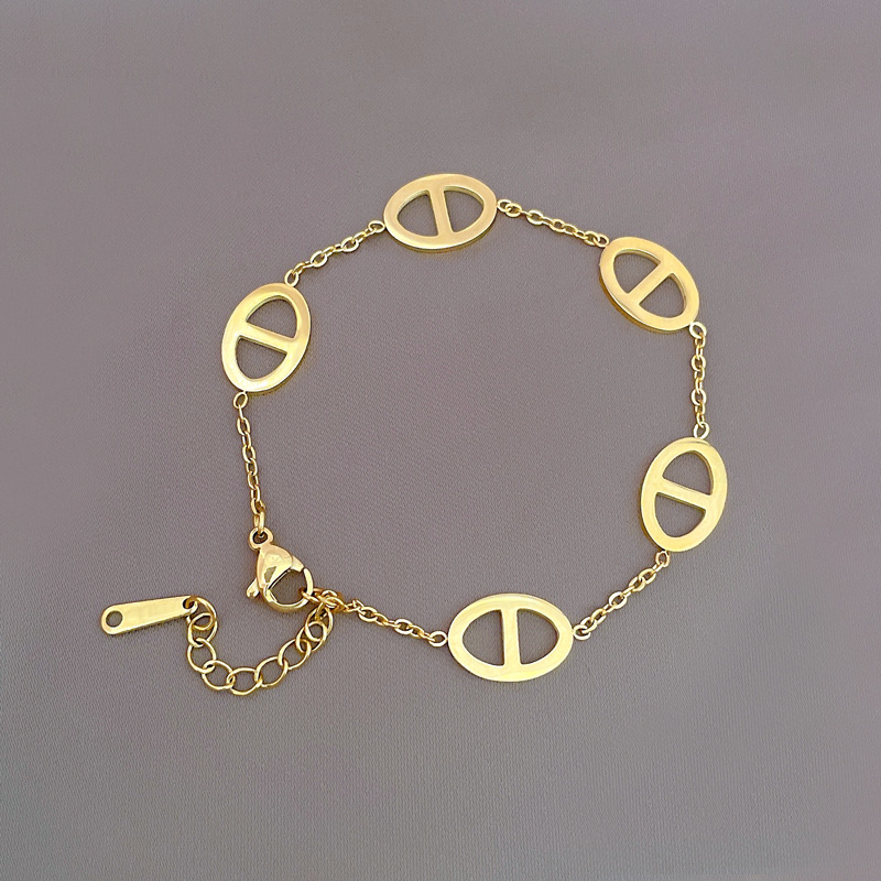 【 All-Titanium Steel 】 Minimalist CD Dongdaemun Personalized bracelet, retro birthday gift for female Internet celebrity and best friend Application Scenario