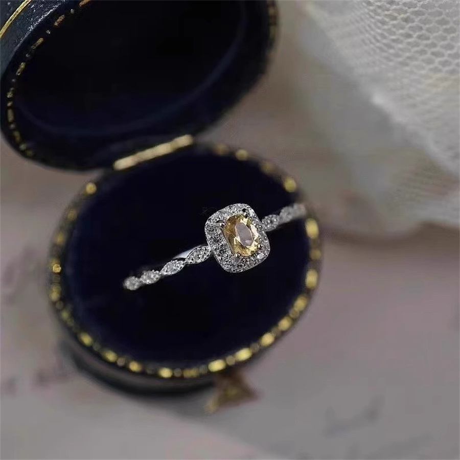 A light luxury yellow zircon open-top ring for women, a niche design with a high-end feel, is a versatile and elegant ring trend Specification drawing