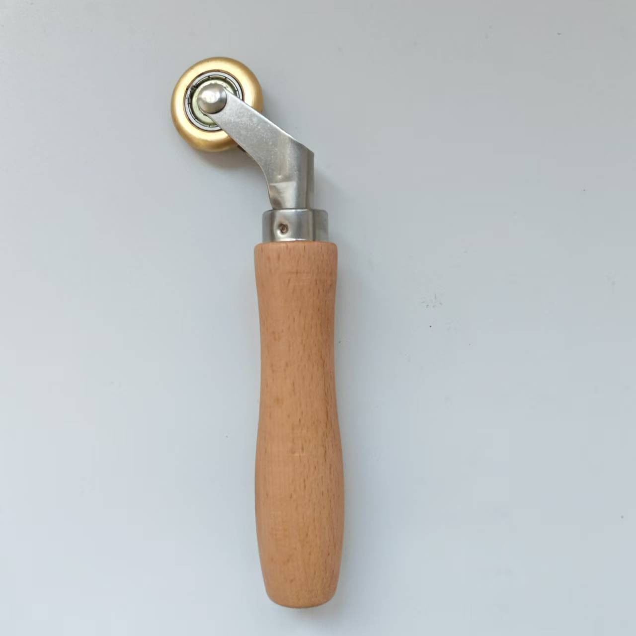 PVC waterproof roll hand pressure wheel roller, high-temperature silicone Teflon pressure wheel, hot air welding gun accessory, wooden handle hook Application Scenario