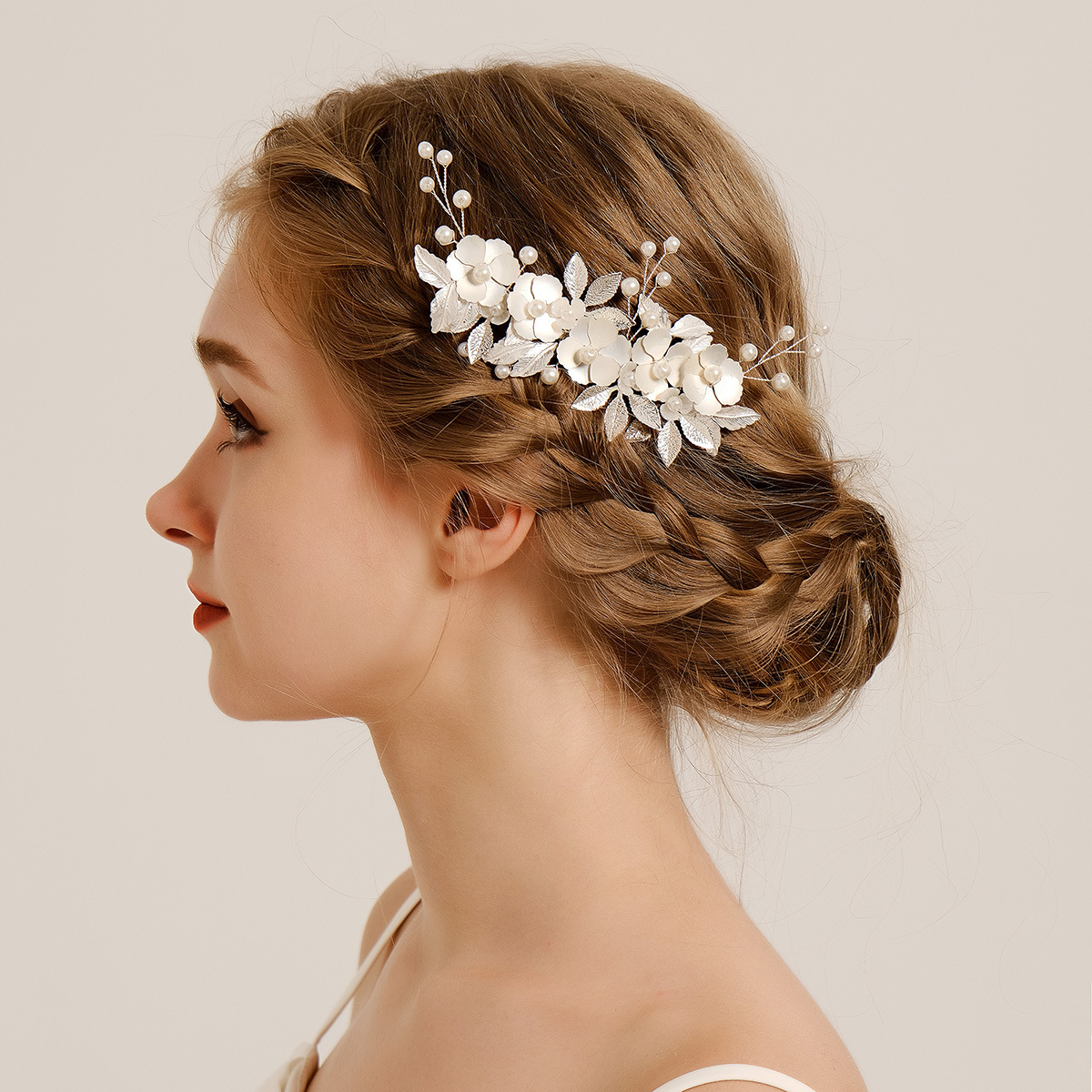 Forest-style alloy flower handcrafted bridal hair comb, high-end wedding dinner hair accessory, silver leaf and flower insert comb for women full figure