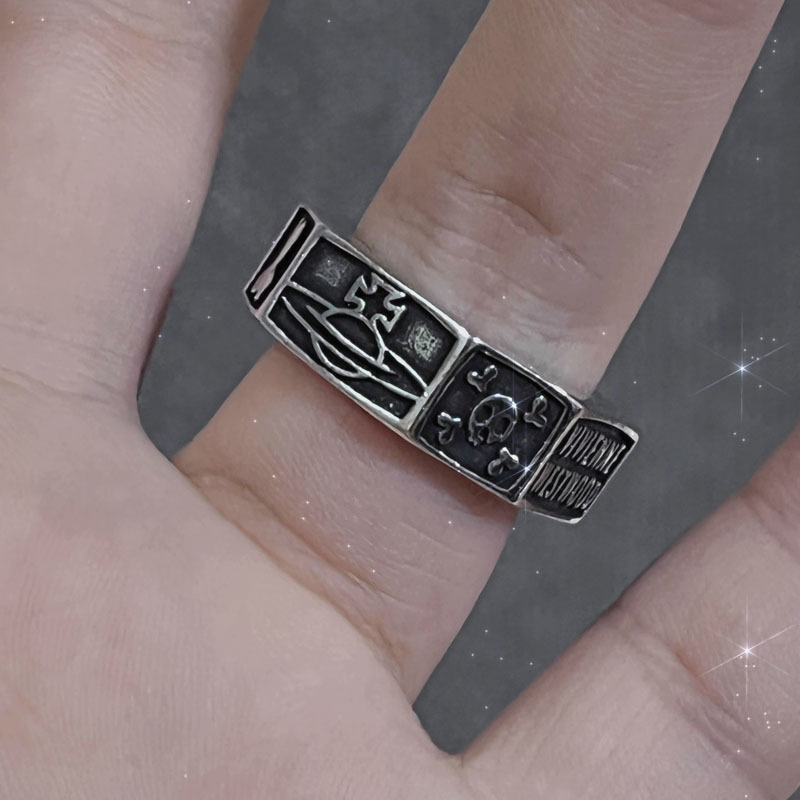 A unique open-top ring with a dark punk style from Europe and America, a cool and cold cross-shaped irregular starlight ring for women on Instagram Specification drawing