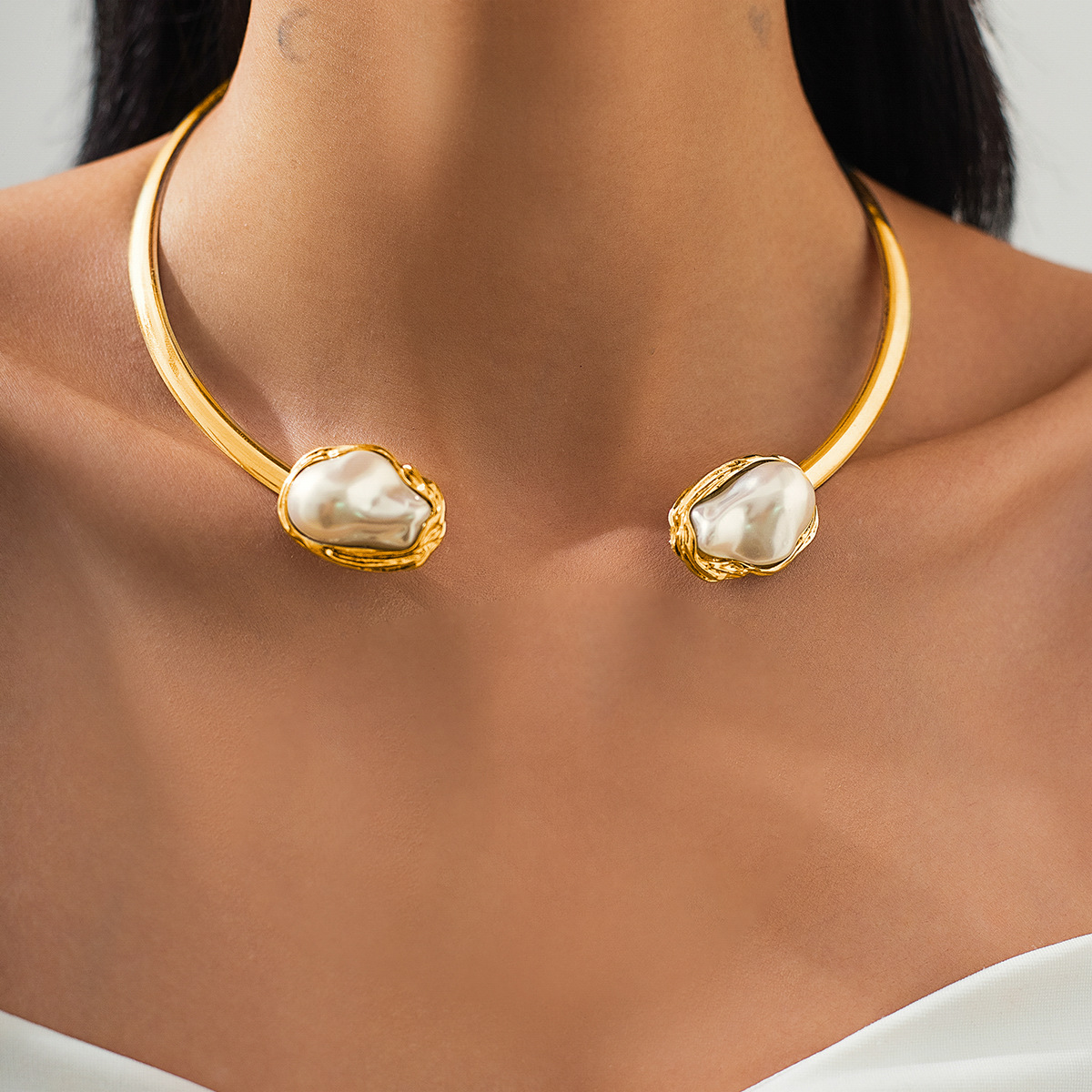 European and American cross-border jewelry, French Baroque irregular-shaped pearl necklace, retro niche alloy collarbone chain set Specification drawing