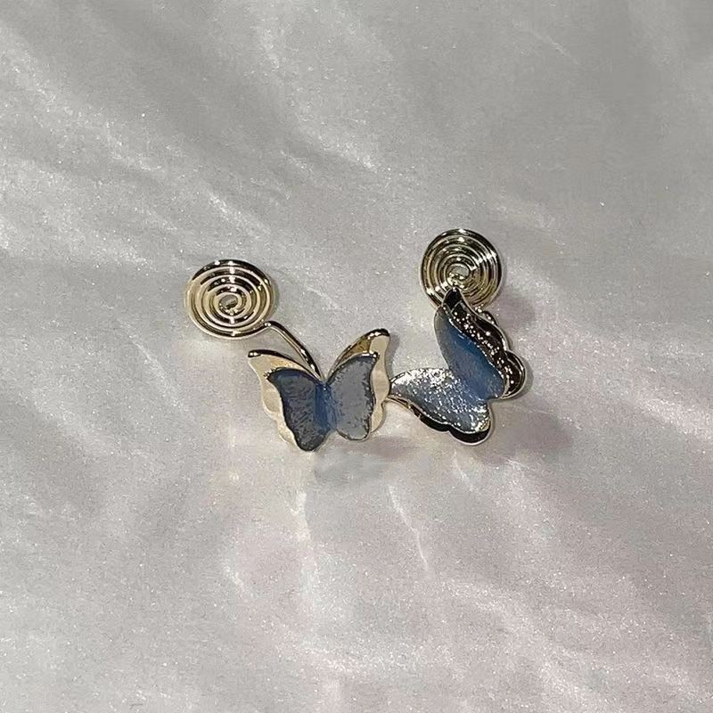 Dance on the heart bar ~ins retro 3D blue butterfly mosquito repellent coil ear clips, stylish and versatile, no ear piercing earrings for women Application Scenario