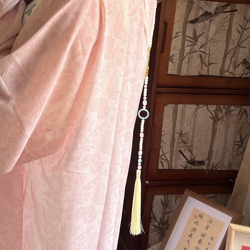Ancient-style long glass necklace, new Chinese-style super-long back cloud tassel, fresh and delicate accessory, horse face skirt accessory Application Scenario