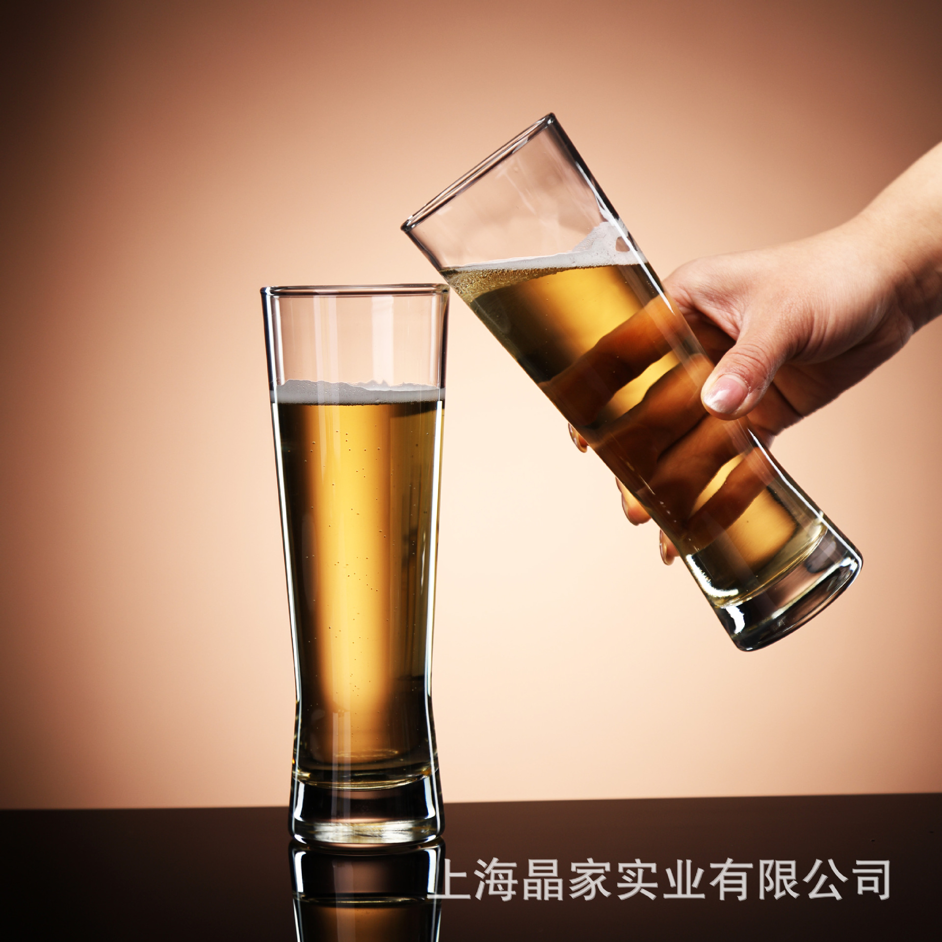 Bar craft beer mugs, creative cloud-patterned slim waist glass cups, home juice cups, cold drink cups are available for wholesale with LOGO printing Specification drawing