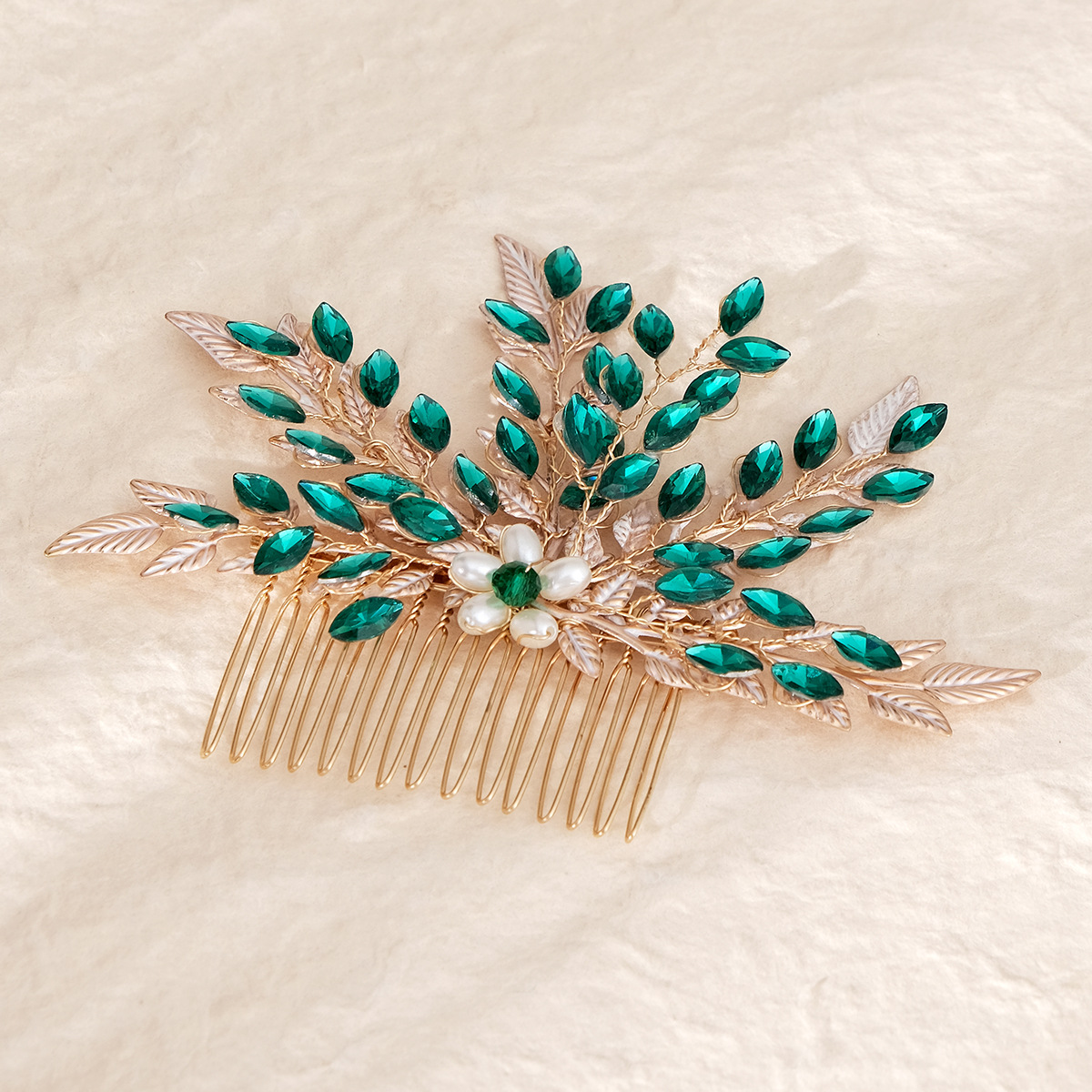 New Chinese-style retro bride's hair accessory, forest-themed alloy leaf hand-inserted comb, high-end green horse's eye water diamond comb Specification drawing