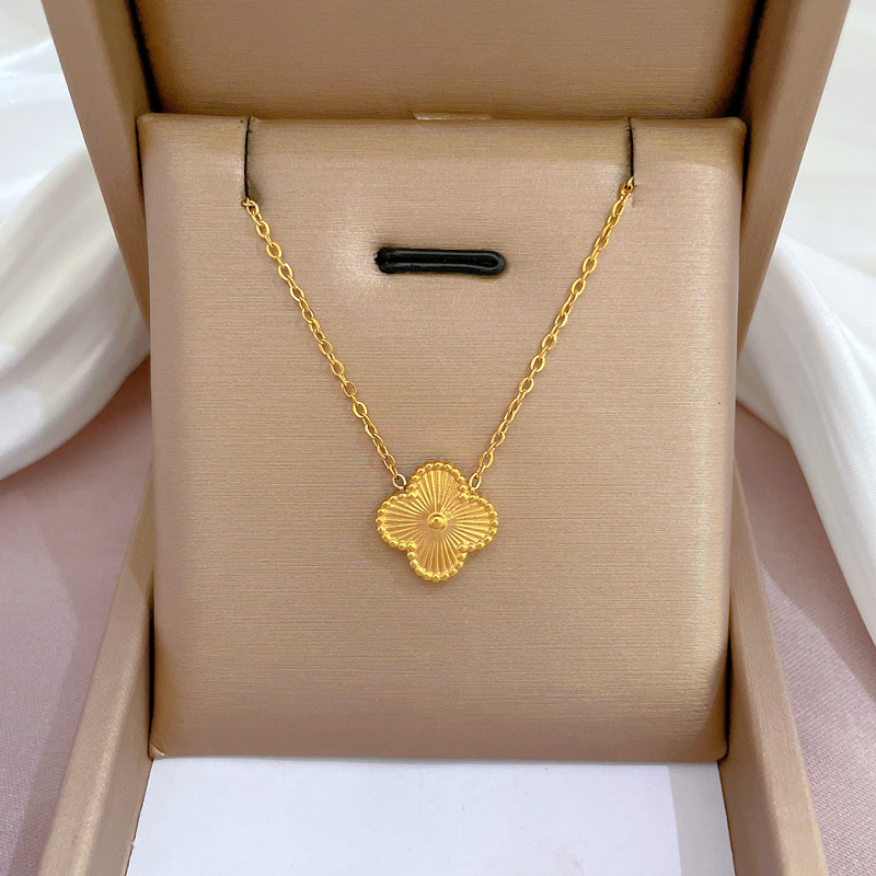 【 All-titanium Steel 】 Lucky Flower furnace, real gold cold style necklace, female Instagram influencer collarbone chain accessory full figure