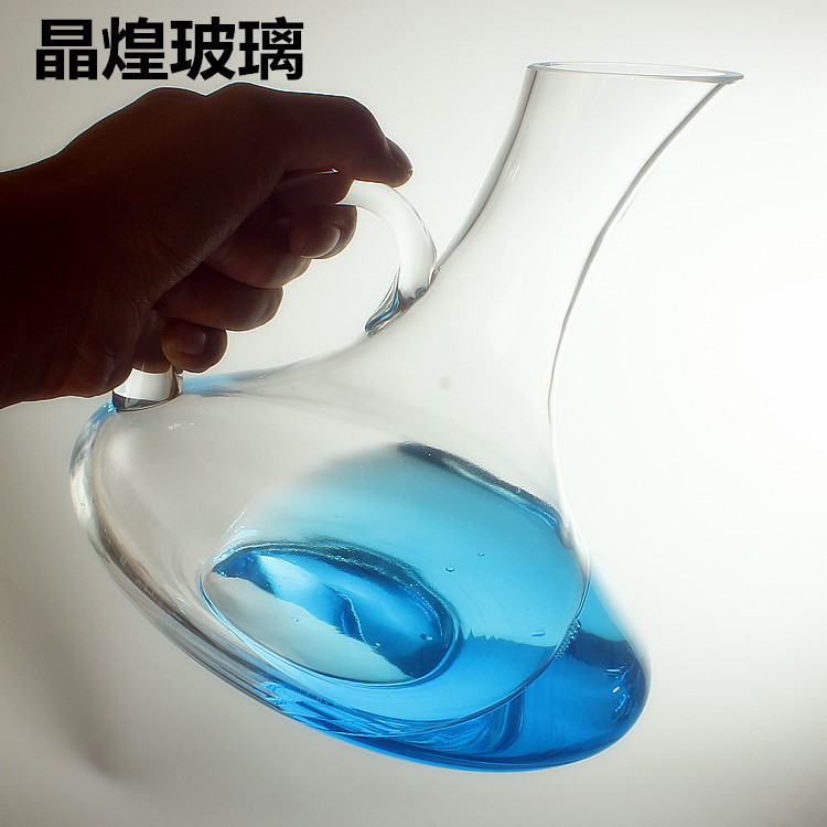 Blown crystal glass decanter, slanted pouring device with handle, red wine dispenser set, factory direct sales full figure