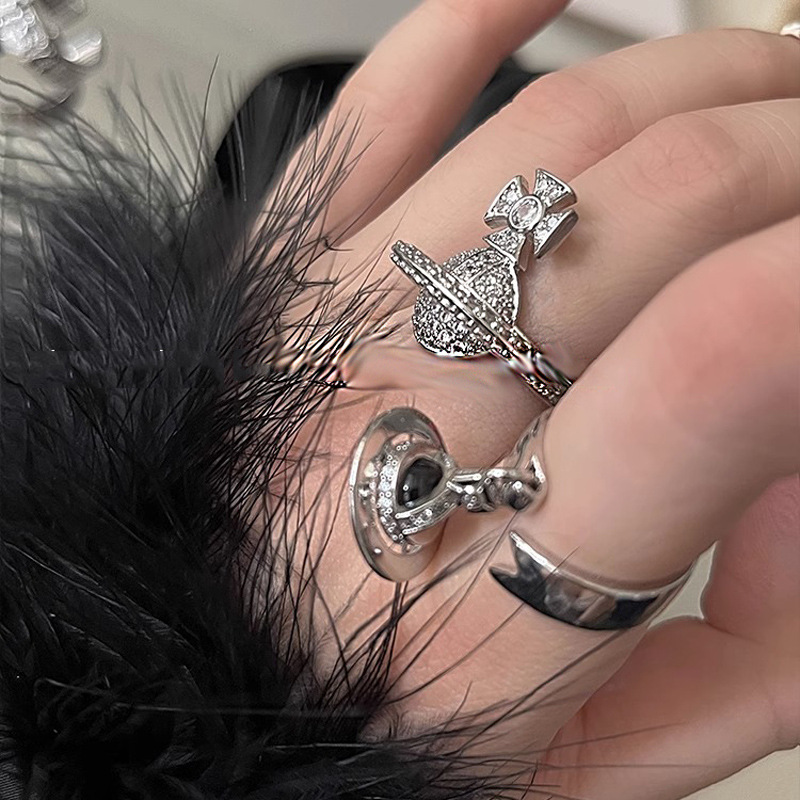 A Western post-punk style diamond-encrusted sweet and cool open ring for women's Saturn, a three-dimensional cold style, a niche and individualistic trendy ring Specification drawing