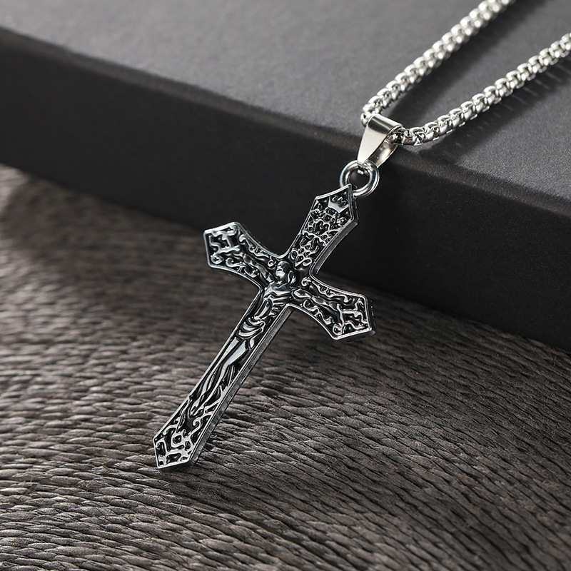 New cross-border Korean version men's cross necklace, European and American style, individual, powerful and fashionable pendant, alloy pendant, smooth surface full figure