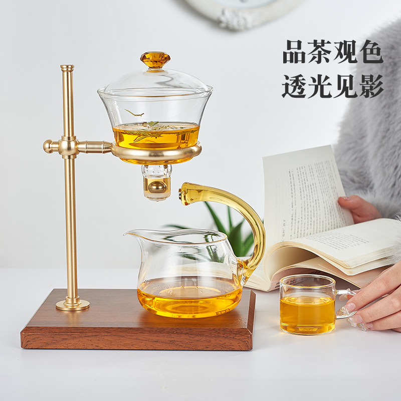Automatic tea set, high borosilicate glass automatic Gongfu tea set, creative lazy person's tea brewer, teapot, tea strainer Application Scenario