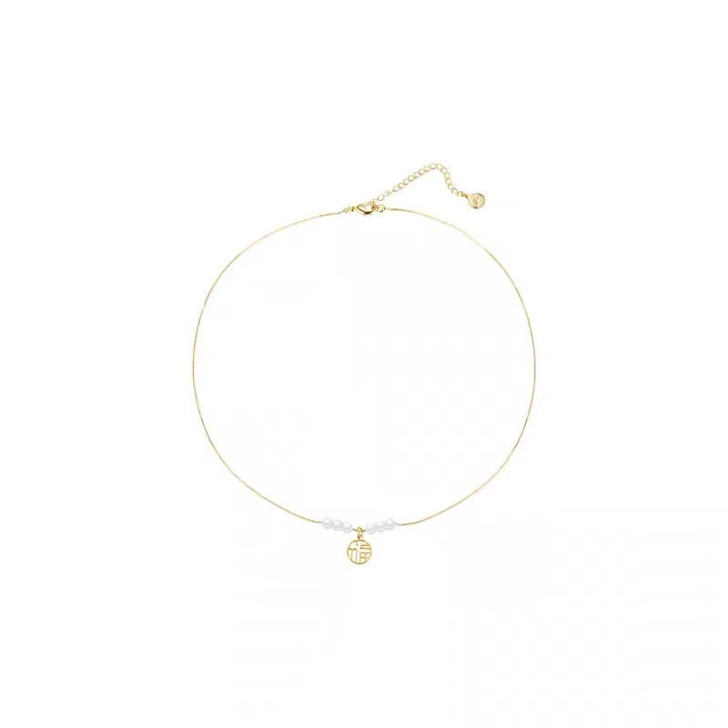 The "Fu" character pearl necklace is a light luxury and niche design for women. It features a sweater chain and collarbone chain. The new 2023 neckchain is exquisite Item Picture